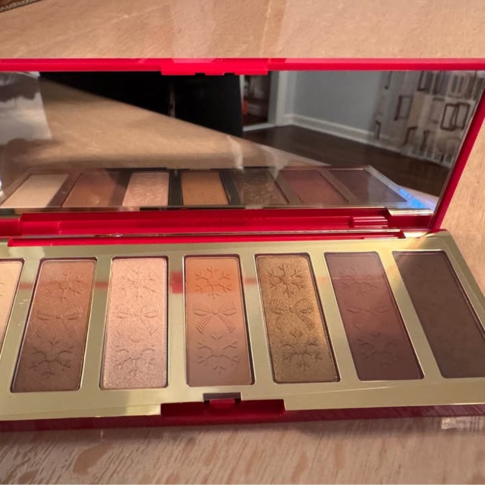 Brand new eyeshadow palette,1 Limited Edition Glow Eyeshadow Palette full-size